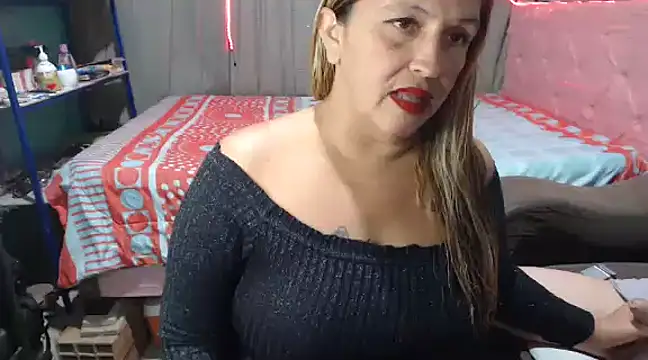 Snapshot of mom_son_dirty chatting on 03/23/25, 12:26 mom son dirty online show from 03/23/25, 12:26
