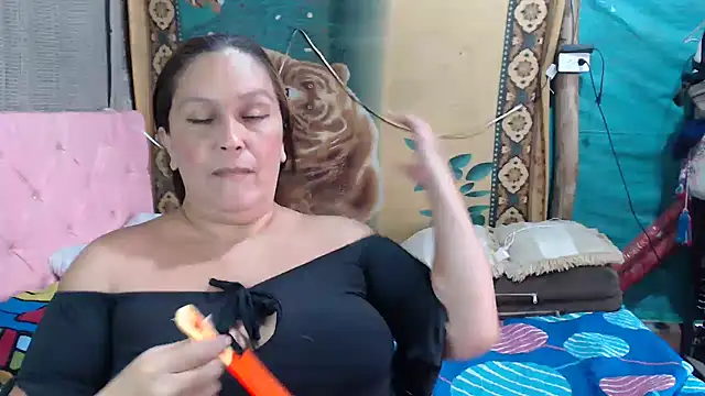 mom son dirty online show from 11/02/25, 02:08