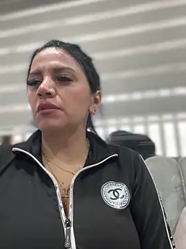 Milff parkerrr online show from 01/15/25, 10:24