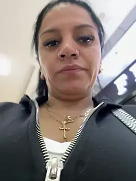 Milff parkerrr online show from 01/18/25, 12:24