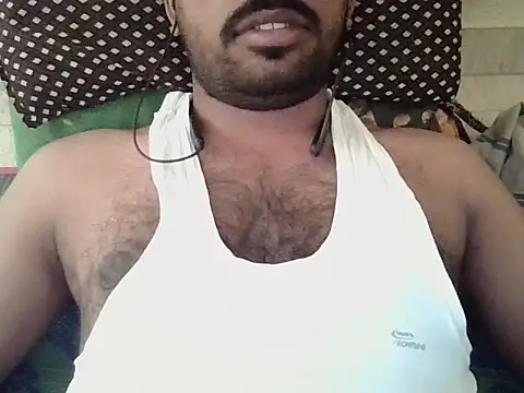 Snapshot of ballandnuts chatting on 03/28/26, 06:35 ballandnuts online show from 03/28/26, 06:35