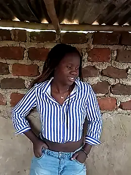 Black juicy24 online show from 03/02/25, 09:21