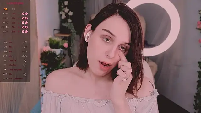 Snapshot of _yourFoxy_ chatting on 12/20/24, 05:08  yourFoxy  online show from 12/20/24, 05:08