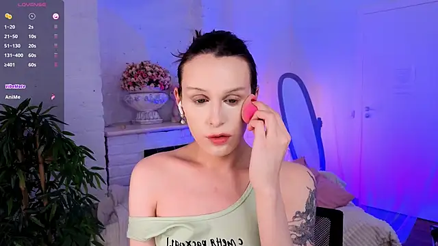 Snapshot of _yourFoxy_ chatting on 01/05/25, 06:46  yourFoxy  online show from 01/05/25, 06:46