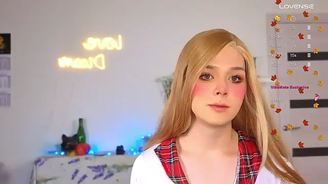 Snapshot of _yourFoxy_ chatting on 10/30/25, 02:18  yourFoxy  online show from 10/30/25, 02:18