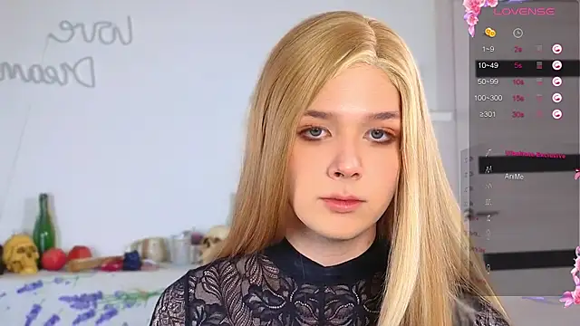 Snapshot of _yourFoxy_ chatting on 11/07/25, 06:08 yourFoxy online show from 11/07/25, 06:08