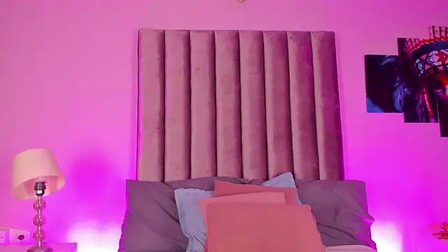 Isabella Flowers online show from 05/06/26, 05:25