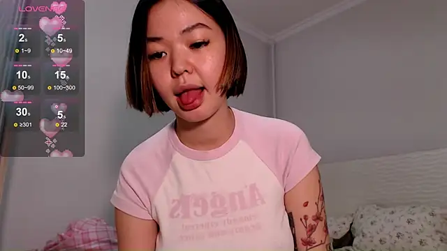 osaka nia online show from 11/09/25, 03:21