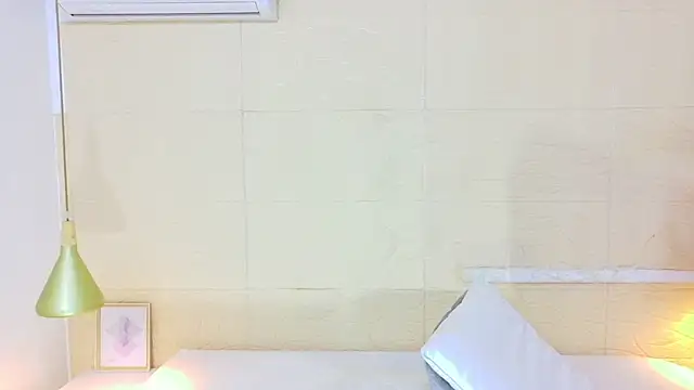 Chocolatte bar online show from 11/04/25, 02:05