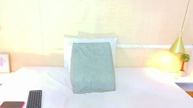 Chocolatte bar online show from 11/11/25, 01:55