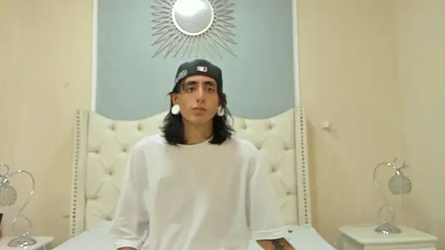 Matthew Dixonn online show from 12/13/24, 03:27