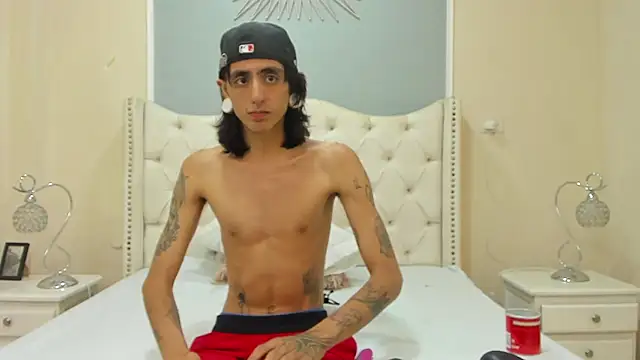 Matthew Dixonn online show from 12/13/24, 06:31