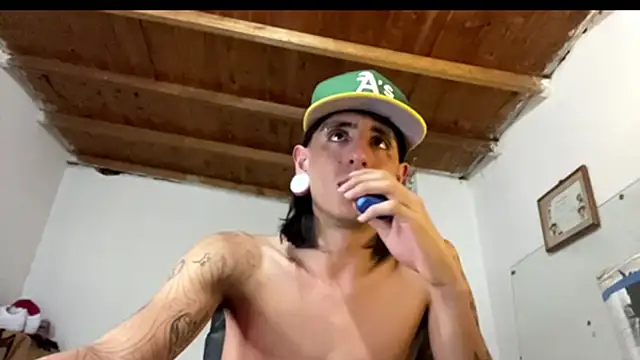 Matthew Dixonn online show from 01/28/25, 05:54