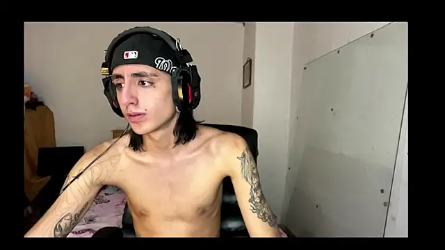 Matthew Dixonn online show from 02/05/25, 05:52