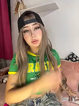 lunaapppp online show from 02/24/26, 03:37