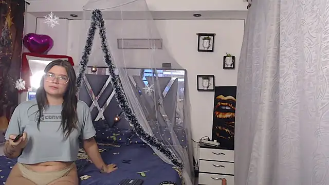 Snapshot of Steisyromero7 chatting on 11/29/25, 01:14 Steisyromero7 online show from 11/29/25, 01:14