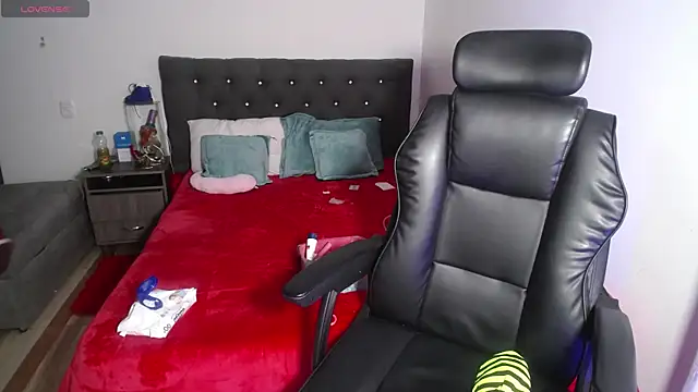 girl naugthy online show from 10/19/25, 01:39