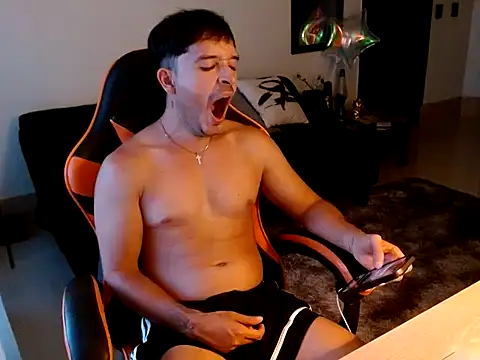 Snapshot of zeth_666 chatting on 10/15/25, 10:54 zeth 666 online show from 10/15/25, 10:54