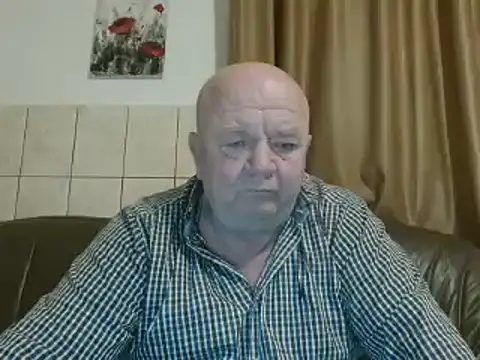 Snapshot of fullballs6 chatting on 02/10/25, 03:13 fullballs6 online show from 02/10/25, 03:13