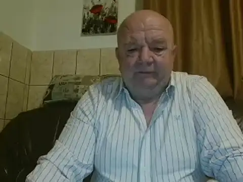 Snapshot of fullballs6 chatting on 02/25/25, 03:52 fullballs6 online show from 02/25/25, 03:52