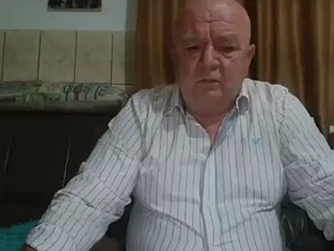 Snapshot of fullballs6 chatting on 02/26/25, 02:37 fullballs6 online show from 02/26/25, 02:37