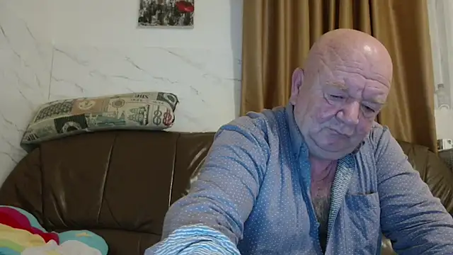 fullballs6 online show from 12/21/25, 03:13