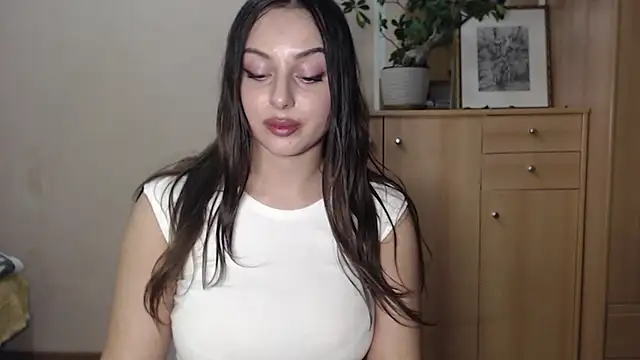 courtneyPerfect online show from 01/17/25, 05:51