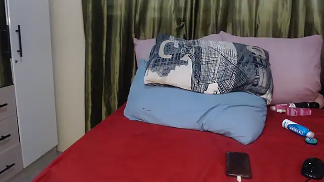 Foxybrownxx1 online show from 11/29/25, 07:39