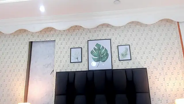 MirandaRossi online show from 02/04/25, 03:00