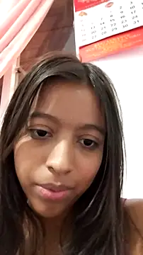 Snapshot of SamaraPrice69 chatting on 01/01/25, 11:29 SamaraPrice69 online show from 01/01/25, 11:29