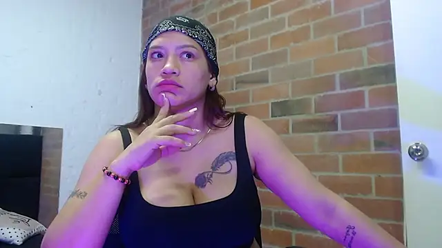 samantha  karolstone online show from 10/29/25, 02:14