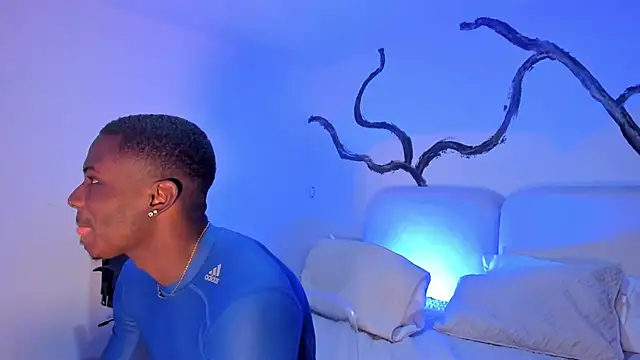 Snapshot of EthanTravis_ chatting on 01/24/25, 04:59 EthanTravis  online show from 01/24/25, 04:59