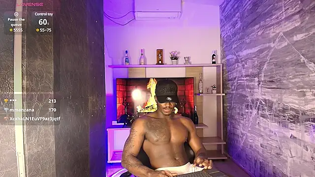 Snapshot of EthanTravis_ chatting on 02/26/25, 09:16 EthanTravis  online show from 02/26/25, 09:16