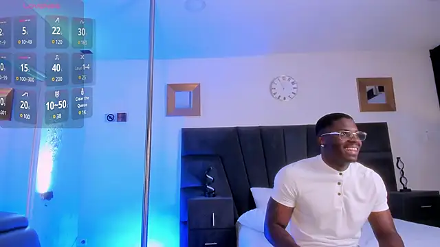 Snapshot of EthanTravis_ chatting on 03/04/25, 07:32 EthanTravis  online show from 03/04/25, 07:32