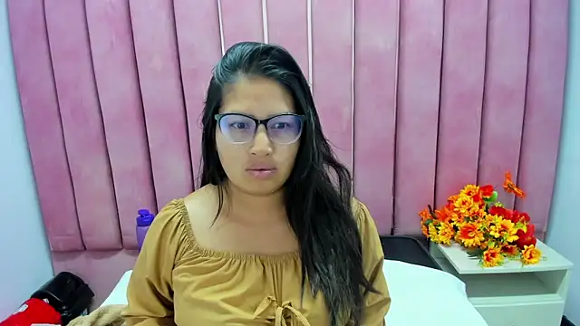 Snapshot of Miaa_Smiith_ chatting on 12/16/25, 03:33 Miaa Smiith online show from 12/16/25, 03:33