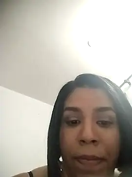 Snapshot of Emmy_cole_ chatting on 09/18/25, 04:25 Emmy cole online show from 09/18/25, 04:25