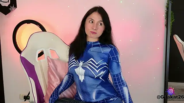 Snapshot of GilaKat chatting on 11/06/25, 04:57 GilaKat online show from 11/06/25, 04:57