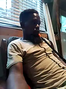 Snapshot of Chocolate_factory_man chatting on 01/15/25, 02:46 Chocolate factory man online show from 01/15/25, 02:46