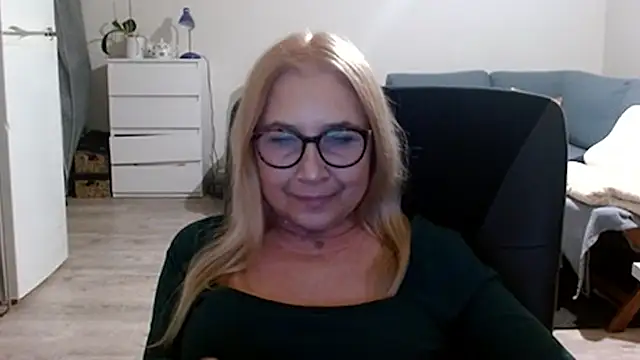 sofia xkiss online show from 02/21/25, 06:04