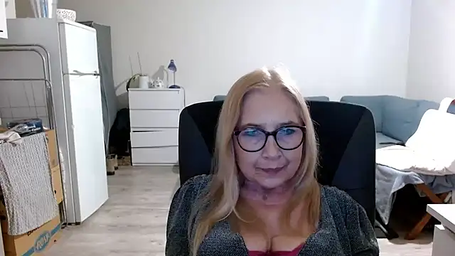 sofia xkiss online show from 03/04/25, 05:45