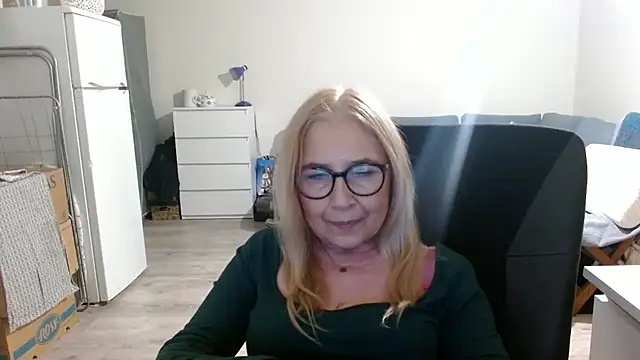 sofia xkiss online show from 03/06/25, 05:43