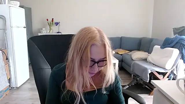 sofia xkiss online show from 03/12/25, 10:59