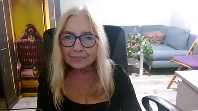 sofia xkiss online show from 11/03/25, 03:02