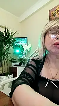 SusieNoreen online show from 03/18/25, 04:26