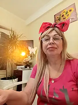 SusieNoreen online show from 03/19/25, 02:16