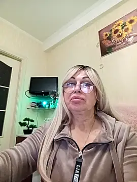 SusieNoreen online show from 10/04/25, 01:03