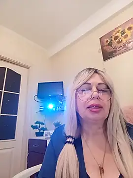 SusieNoreen online show from 10/12/25, 12:20