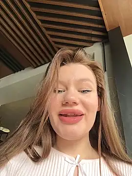 justmila online show from 12/16/24, 10:40