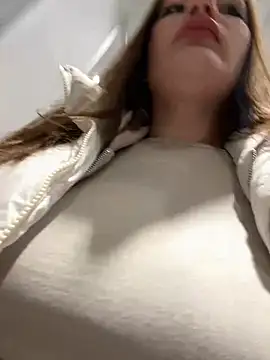 justmila online show from 12/22/24, 11:33