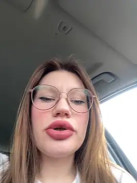 justmila online show from 02/17/25, 10:40